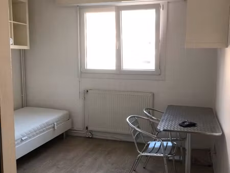 studio avec parking à nancy