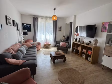 maison de village avec terrasse tropezienne