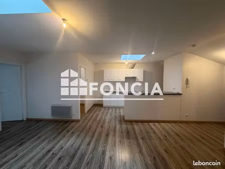 appartement 3 pièces 63.3m² à louer 545 - la rochefoucauld 16110