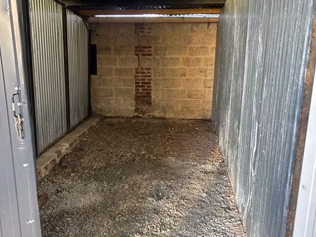 ◊??loue box - garage sécurisé. centre ville (proche piscine)