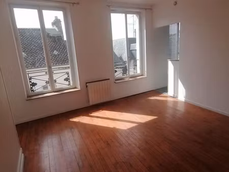 loue appartement 3