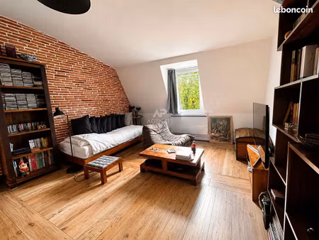 studio 1 pièce 27 m²