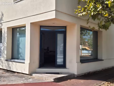 local commercial