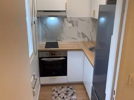très beau studio entièrement meublé