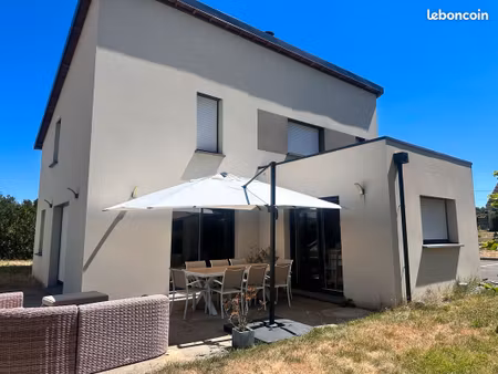 maison d'architecte de 163m² sur terrain clos de 780m²