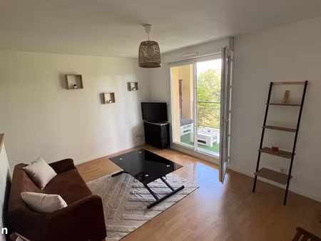 ? t2 meublé 36m² – auch (32000) | sans vis-à-vis