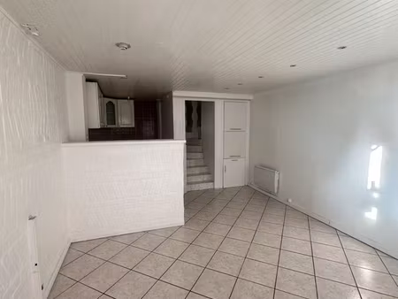 location maison de ville - 3 pièces