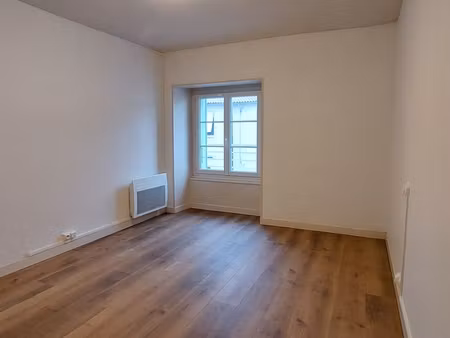 location montournais