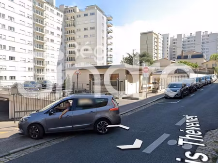 garage/box 14 m² lyon 4e arrondissement