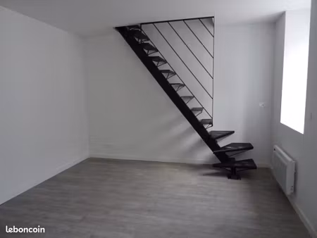 nay centre appartement t2 en duplex de 52m²