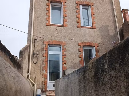 location maison atypique à étages de 75m2 centre de cholet