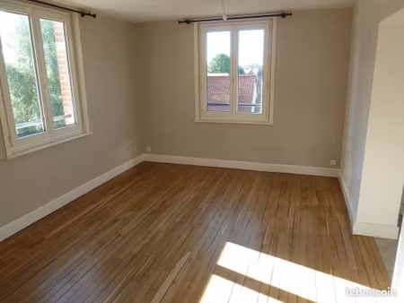 particulier loue t3 de 72m² avec parking à lomme