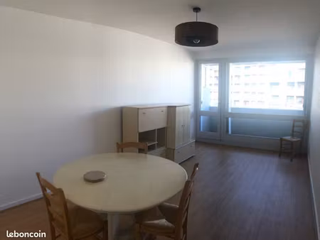 location d’un appartement secteur l’oradoux  65m2