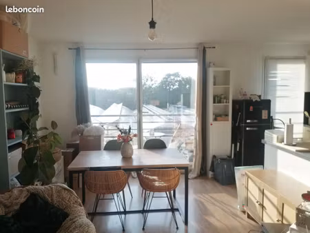 grand t2 + parking couvert dans belle résidence