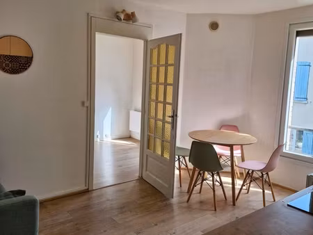 t2 25m² centre saint thomas laon