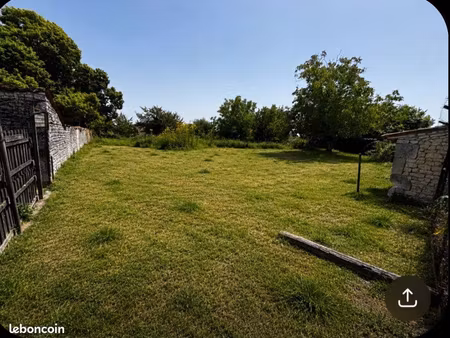 à vendre terrain clos constructible