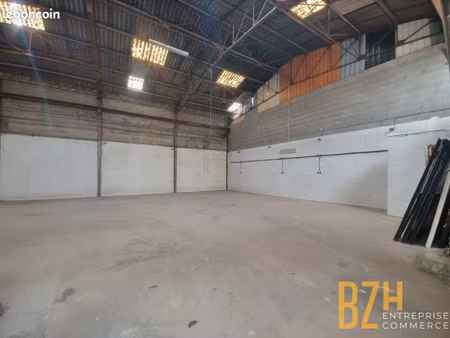 local 220 m² lorient