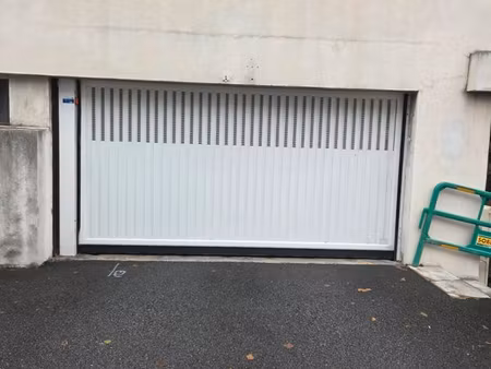 box parking sécurisé