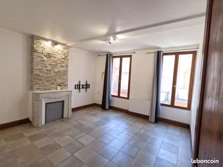 appartement t3 de 61 m²  centre-ville  moissac