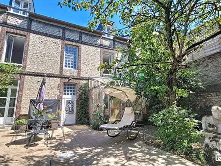 maison 8 pièces 185 m²