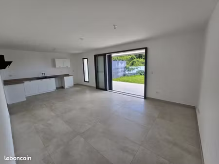 villa 4 pièces 94 m²