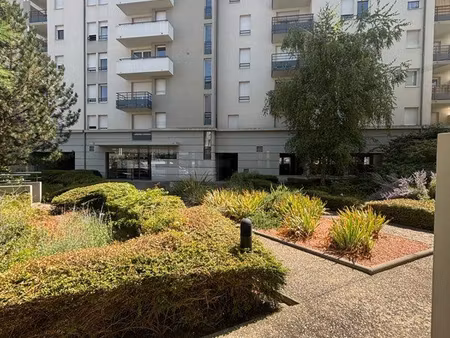 f3 63m3 balcon garage quartier place du 1er mai