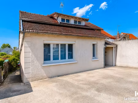 maison 4 pièces 75 m²