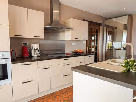 maison 6 pièces 133 m²