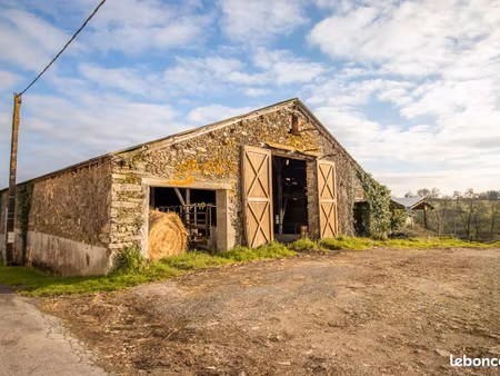 grange 1 pièce 400 m²