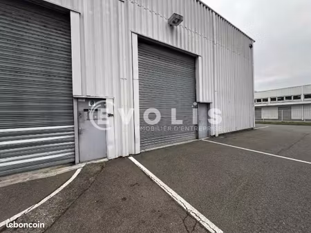 local d'activité 450 m²