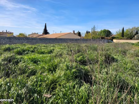 terrain 568 m² aubignan