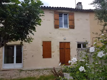 location maison meublee - 95 m² avec jardin à 33490 saint macaire