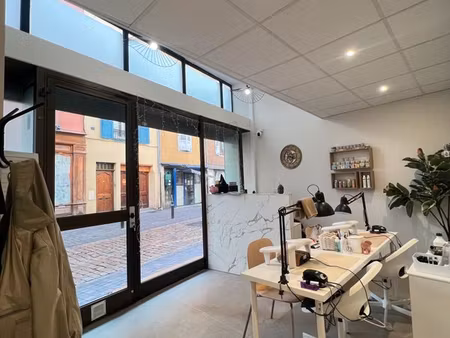 a louer local commercial institut de bien‑être & beauté spa refait à neuf  clé en main