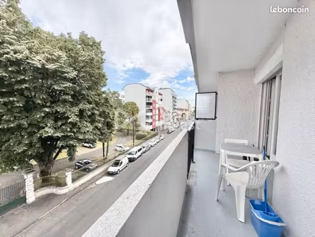 grand studio-balcon-parking