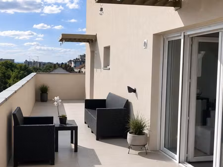 appartement coup de cœur. t3 haut de gamme  dernier étage avec terrasse 50 m² + parking