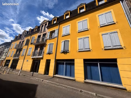 local commercial 105 m² sens