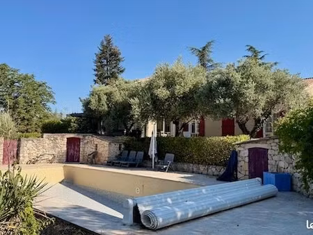 maison 8 pièces 250 m²
