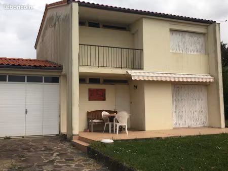 maison t5 – 95 m² a rénover – pau - quartier palais des sports calme et recherché