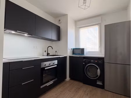 beau t2 récent avec balcon et parking - saint herblain