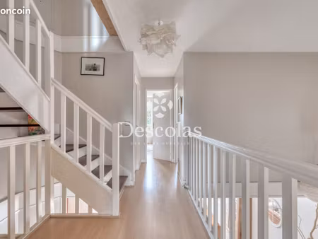 maison 6 pièces 140 m²