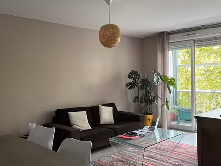 chambre à louer chez particulier (pour étudiant(e)