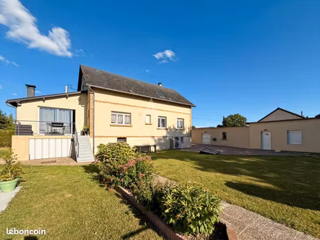 maison 8 pièces 176 m²