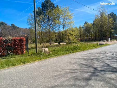 terrain de 807 m² à montans