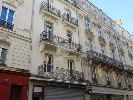 studio 1 pièce 28 m²