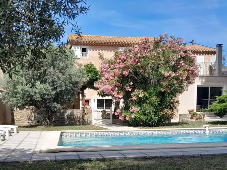 ancienne ferme familiale de 1796 piscine / 1.5 ha / dépendances