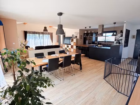 maison de plain pied de 133 m2 avec jardin