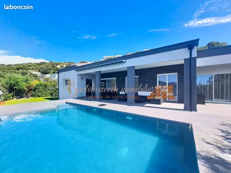 villa 4 pièces 100 m²