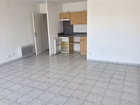 grand studio lumineux 37m2 avec parking sous sol