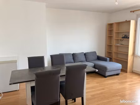 appartement 3 pièces – dernier étage - 2 chambres – 2 places de parking - versailles proch