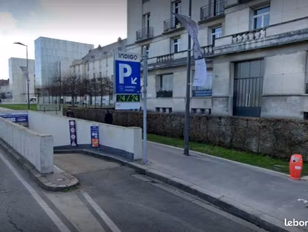 place de parking à vendre-– investissement locatif sécurisé avec bail en cours